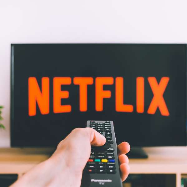 Filmezős csomag, hogy ne kelljen felállni a tv elől. (2 főre)